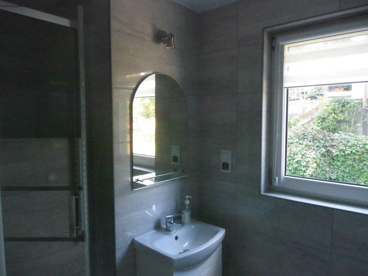 Appartement Bezowy Pokoj à Jedlina-Zdroj Extérieur photo